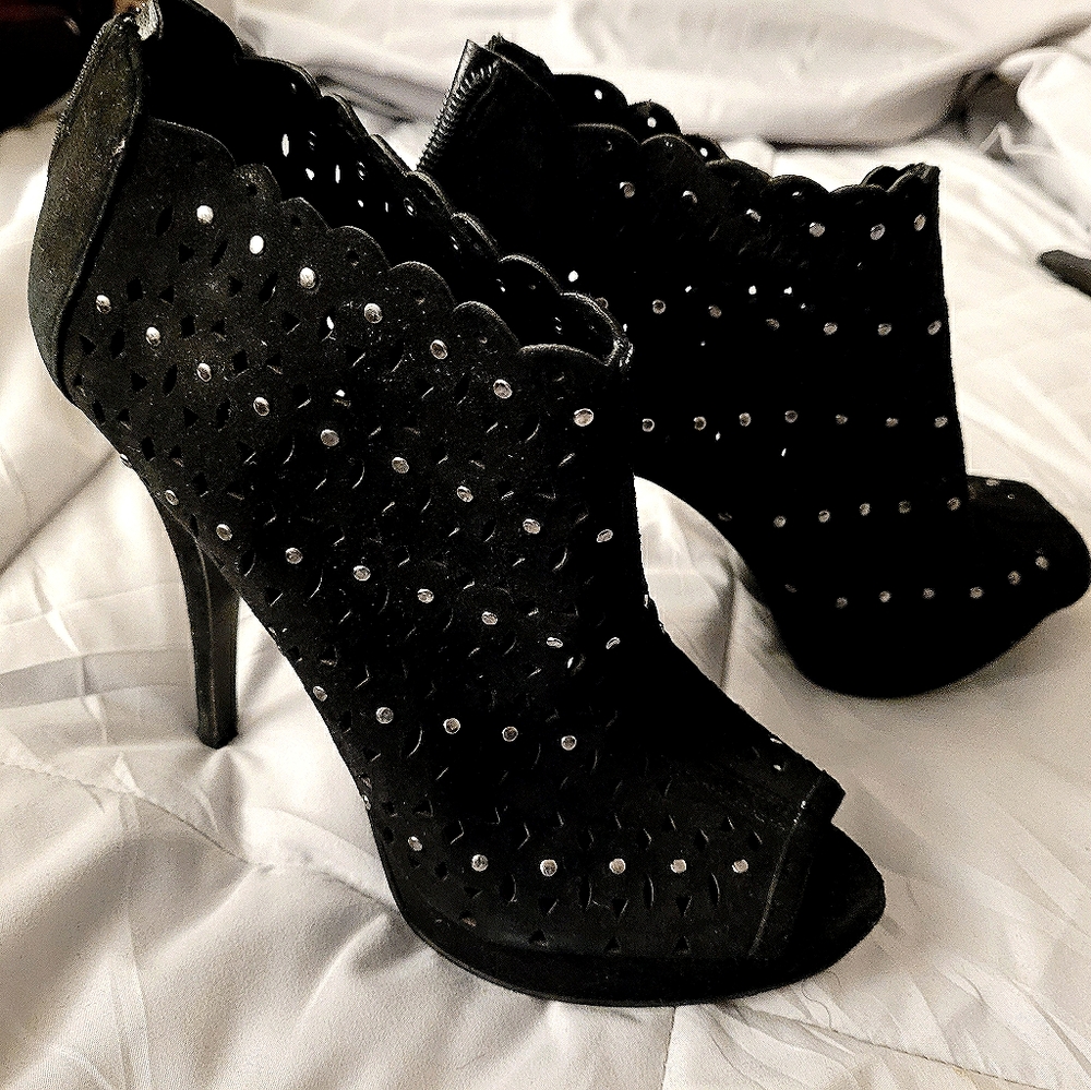 Enzo Angiolini sexy bootie